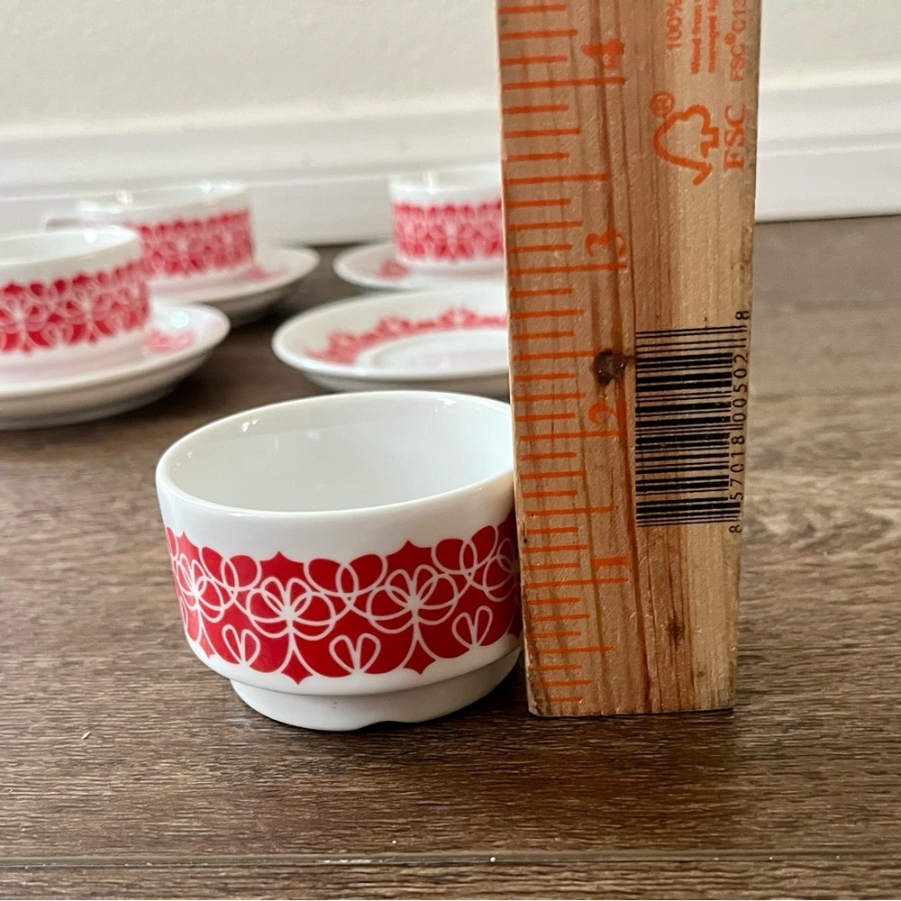 Red and White Ceramic Coffee Cup Set - Picture 4 of 13